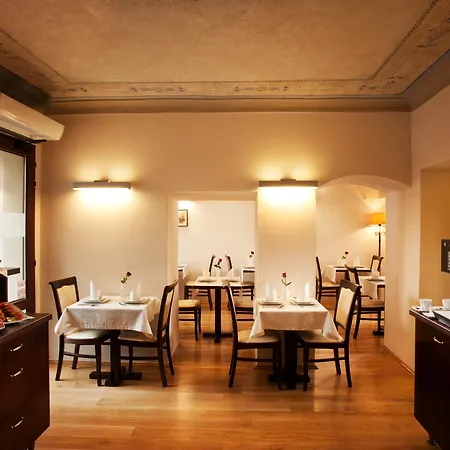 Santi 4* Krakau