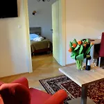 Santi 4*