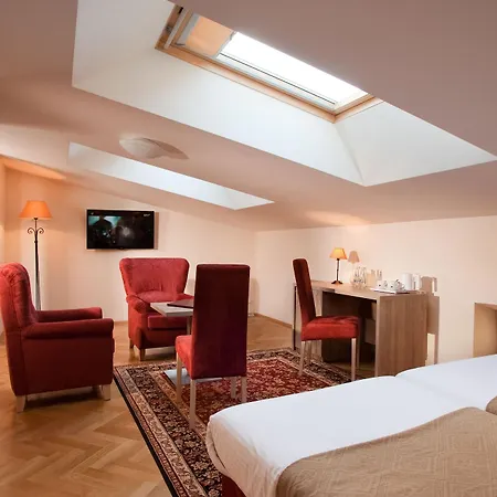 Santi 4* Kraków