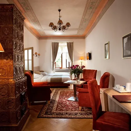 Santi Hotell 4*