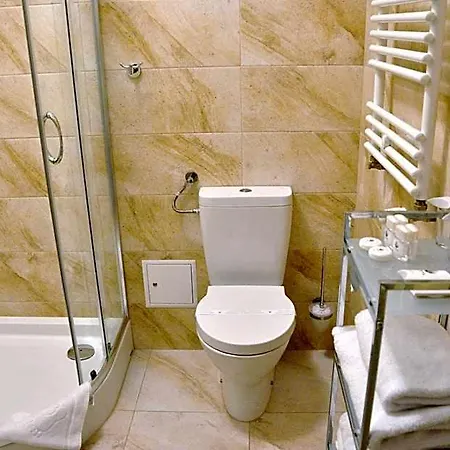 Santi Otel