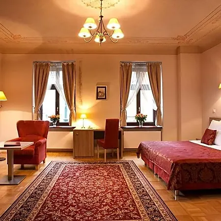 Santi Krakow